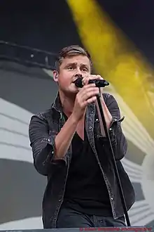 Chaplin with Keane, performing at V Festival 2012