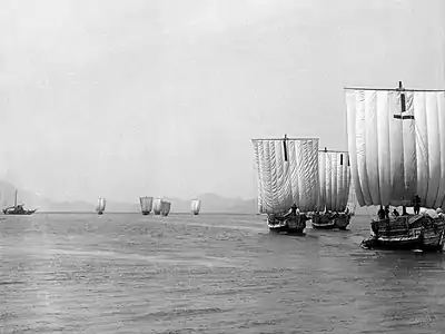 The Kitamaebune carried cotton northwards. Tanmono-based sails, c. 1900