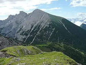 Kleiner (left) + Großer (right) Solstein with the Solsteinhaus from the NW