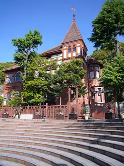 Kobe Kitano weather vane house