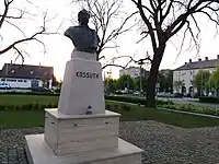 Lajos Kossuth statue