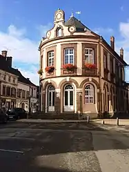 The town hall in Châteauneuf-en-Thymerais