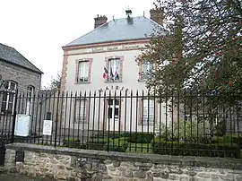 The town hall in Arbonne-la-Forêt