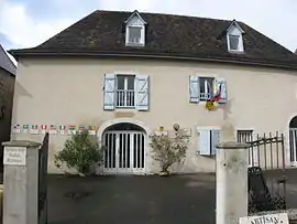 The town hall of Laàs