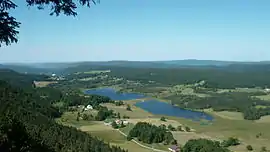 The Bellefontaine lake (left) and the Mortes lake (right)