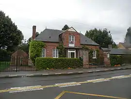 The town hall in Lachapelle-sous-Gerberoy