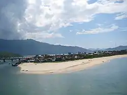 Lăng Cô Beach