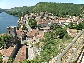 A general view of Laroque-des-Arcs