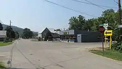 Looking south on Ohio Highway 124 in Latham.