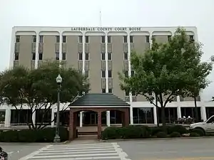 Lauderdale County Courthouse in Florence