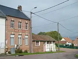 The town hall and school in Lawarde-Mauger-l'Hortoy