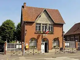 The town hall in Le Plessier-sur-Saint-Just