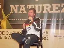 Leandro Narloch at a press conference in Cotia, Brazil