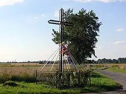 Wayside cross in Leszcze