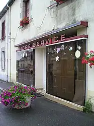 Self-service shop in Le Cambout