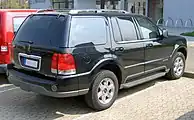 2004–2005 Lincoln Aviator, rear ¾