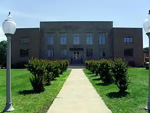 Lincoln County Courthouse in Star City