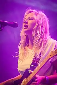 Lissie_-_Ilosaarirock_2013_-_05.jpg