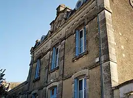 The town hall in Loiré-sur-Nie