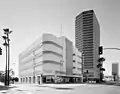The Broadway Wilshire on Miracle Mile in 1973. The branch was originally a Coulter's department store.