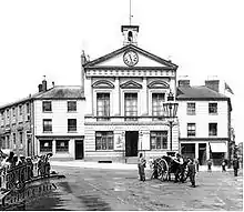 B&W photo of a building