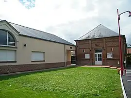 The town hall in Mézerolles