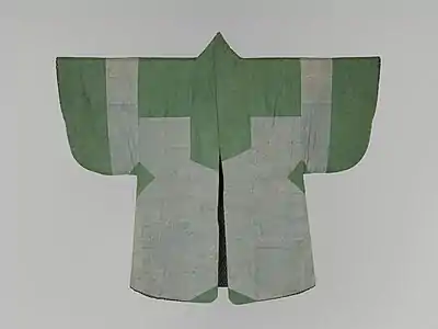 Patchwork haori for tea ceremony (chabaori), c. 1800; the areas likely to have been damaged are made in another colour. Paper and cloth.