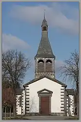 The church in Villeneuve-les-Cerfs