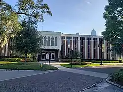 Facade of the Macdonald–Kelce Library