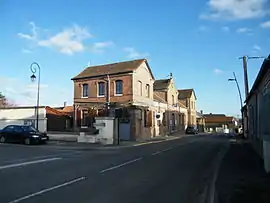 The town hall and school in Boismont