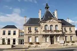 The town hall in Cormontreuil