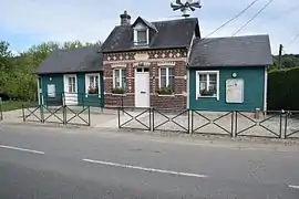 The town hall in Saint-Crespin