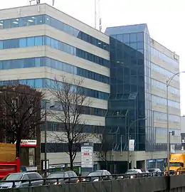 Borough Hall, adjacent to the Décarie Expressway.