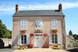 The town hall of Brières-les-Scellés, in 2013