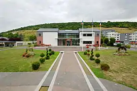 The town hall in Saint-Léger-du-Bourg-Denis