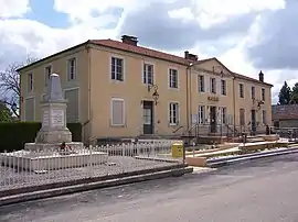 The town hall in Vouécourt