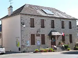 The town hall in La Capelle-Bleys