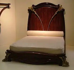 The "Water Lily" bed by Louis Majorelle (1902-1903) (Musée d'Orsay)