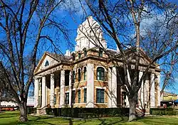 Mason County Courthouse prior to 2021 fire