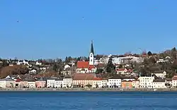 Center of Mauthausen; Danube river in the foreground