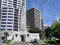 Full view of the Wellington Cenotaph {with Bowen House in the background)