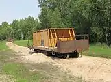 Hopper car to transport track ballast