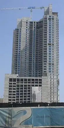 The Metropolitan Miami Tower #1 as it nears completion 3/2/2007.