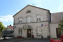 The town hall in Mont-lès-Neufchâteau