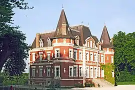 The chateau in Montceaux-lès-Vaudes