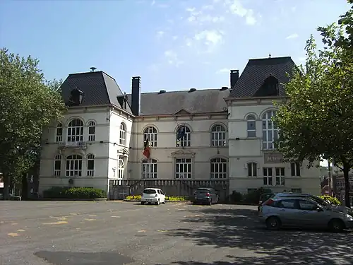 Montignies-sur-Sambre town square and town hall.