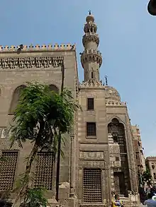 Example of portal, façade, dome, and minaret visually juxtaposed along a main street in Cairo (Mosque of Qijmas al-Ishaqi, circa 1481)