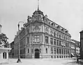 Munich head office of Vereinsbank, designed by Wilhelm Martens [de] and erected in two phases 1885-1886 and 1891-1893