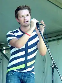 Nathan Leigh Jones performing live in 2007