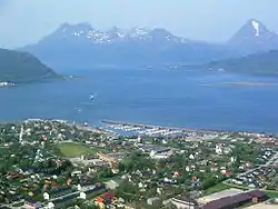 View of the Nesna peninsula (front), Tomma (middle), Handnesøya (right), Hugla (left)